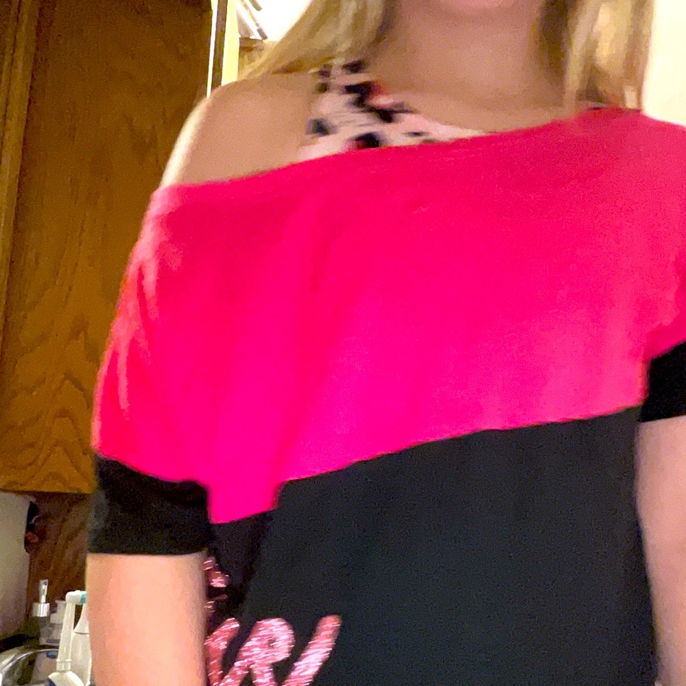 Crop top with tee